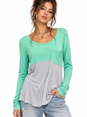 Bordeaux Mint and Light Gray Colorblock Long-Sleeve Scoop Neck Top Small